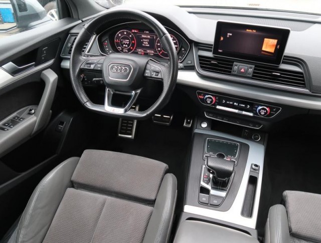 Audi Q5  2.0 TDI 