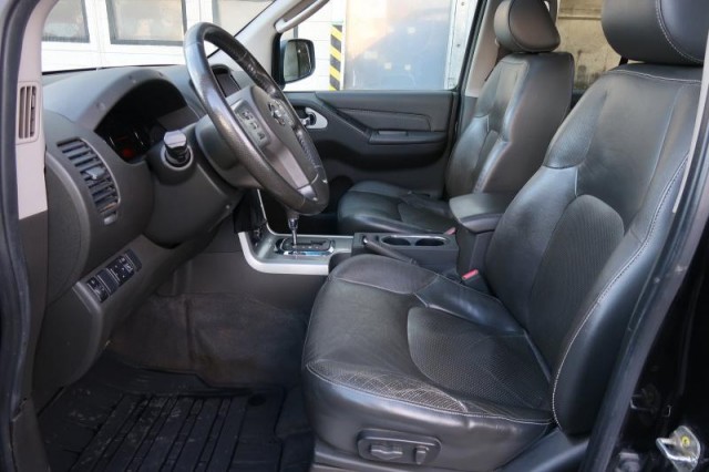 Nissan Navara  3.0 dCi 