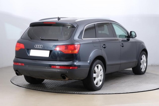 Audi Q7  4.2 FSI 