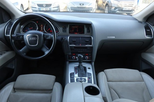 Audi Q7  4.2 FSI 