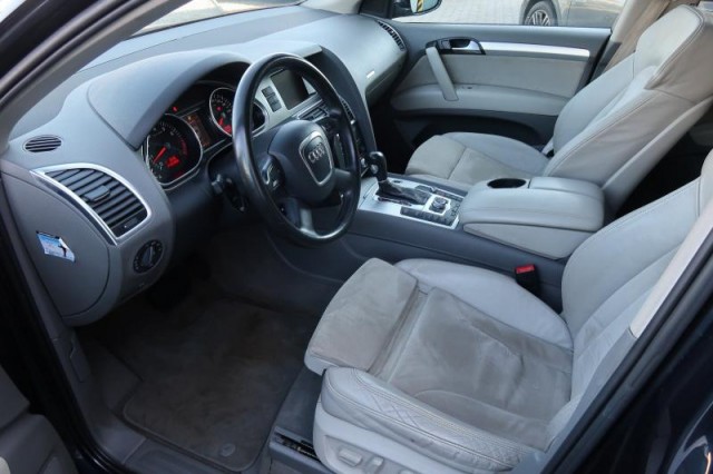 Audi Q7  4.2 FSI 