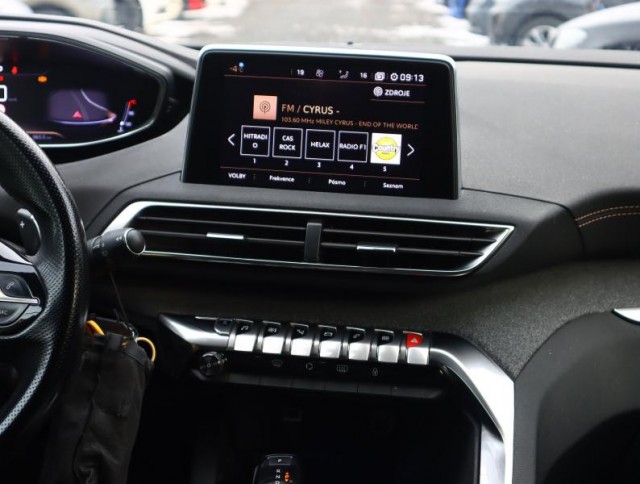 Peugeot 5008  2.0 BlueHDi 