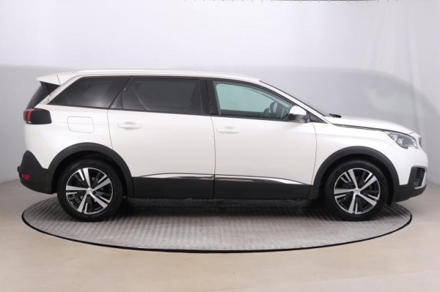 Peugeot 5008  PureTech 180 