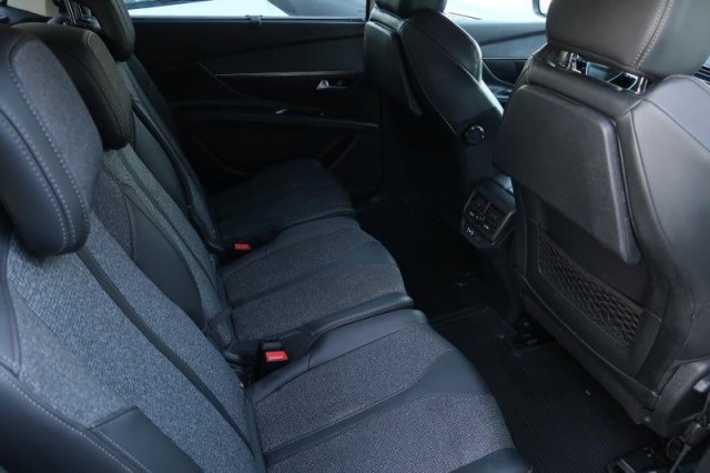 Peugeot 5008  PureTech 180 