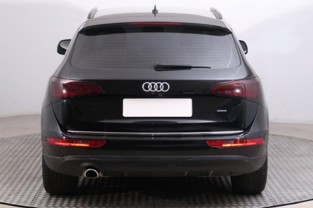 Audi Q5  2.0 TDI S line