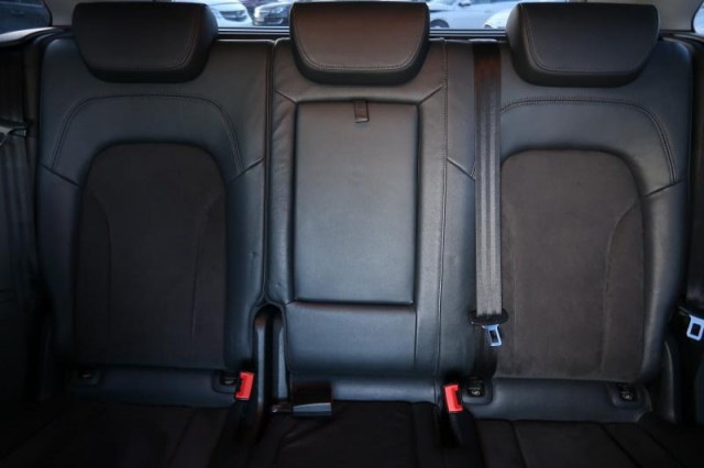 Audi Q5  2.0 TDI S line