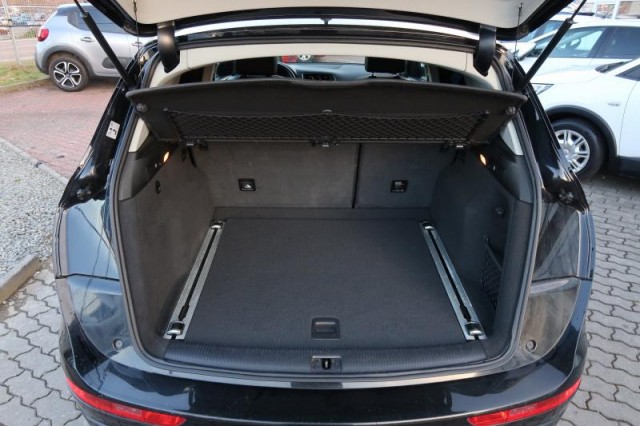 Audi Q5  2.0 TDI S line