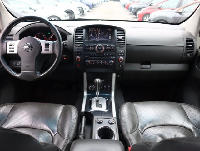 Nissan Pathfinder  2.5 dCi 