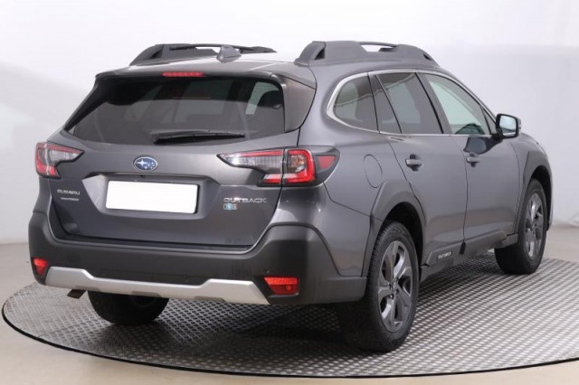 Subaru Outback  2.5 i 