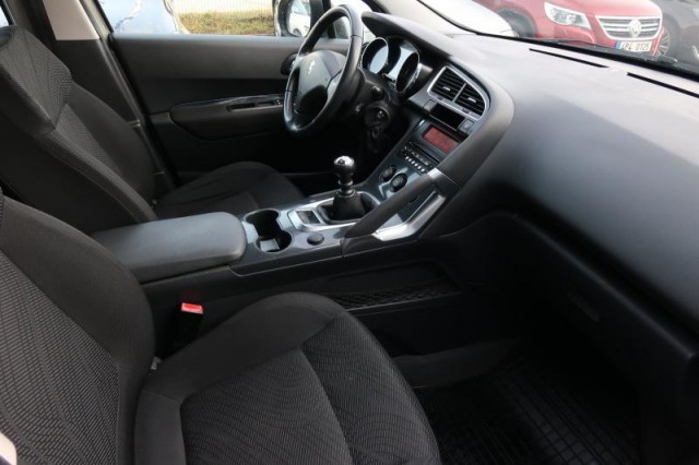 Peugeot 3008  1.6 HDi Active