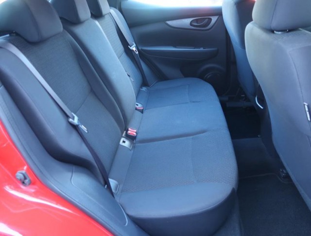 Nissan Qashqai  1.3 DIG-T 