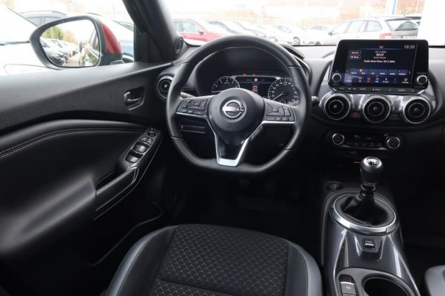 Nissan Juke  1.0 DIG-T N-Connecta