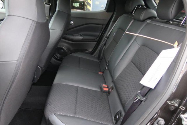 Nissan Juke  1.0 DIG-T N-Connecta