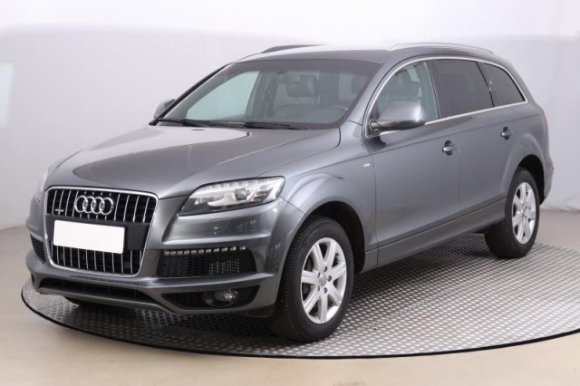 Audi Q7  3.0 TDI S-Line
