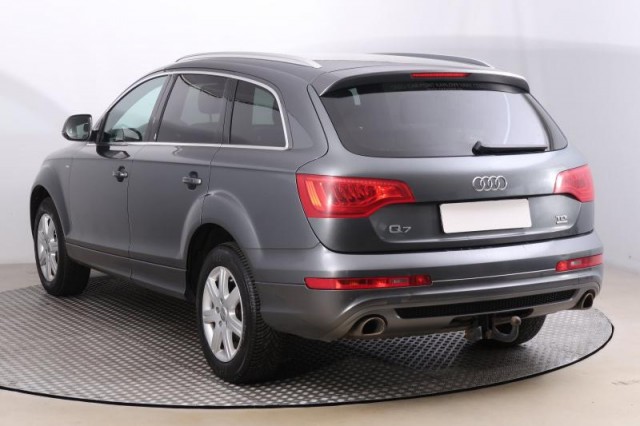 Audi Q7  3.0 TDI S-Line