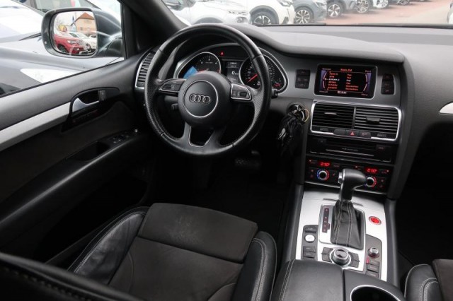 Audi Q7  3.0 TDI S-Line