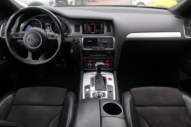 Audi Q7  3.0 TDI S-Line