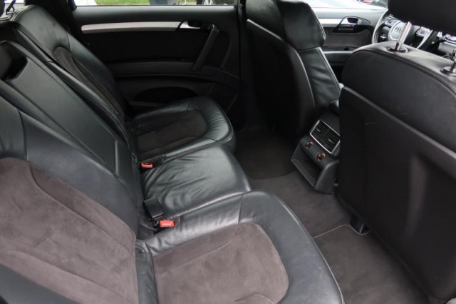 Audi Q7  3.0 TDI S-Line