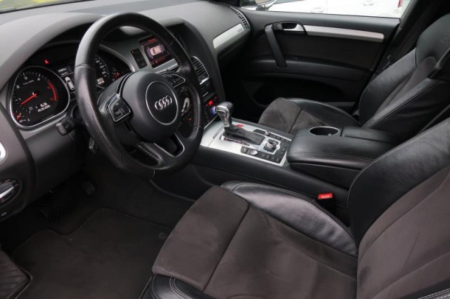 Audi Q7  3.0 TDI S-Line