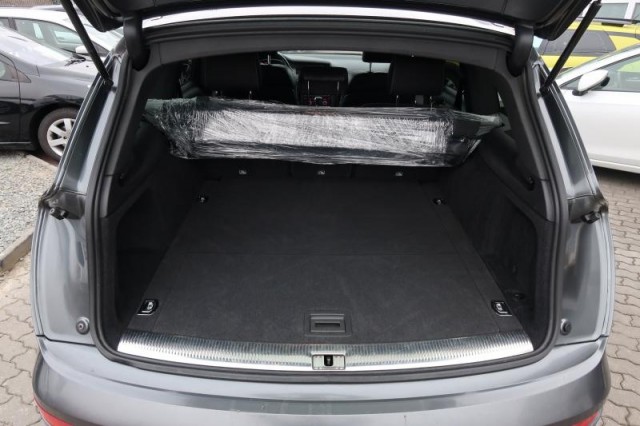 Audi Q7  3.0 TDI S-Line