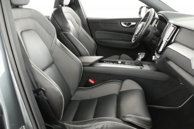 Volvo XC60  T5 R-Design