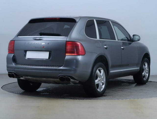 Porsche Cayenne  S 