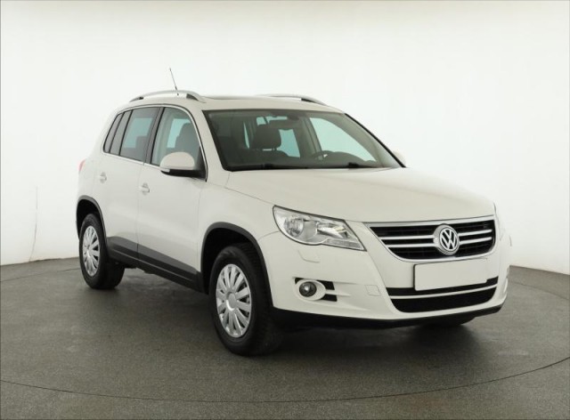 Volkswagen Tiguan  2.0 TSI 