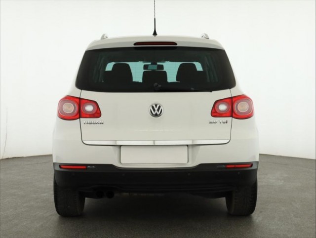 Volkswagen Tiguan  2.0 TSI 