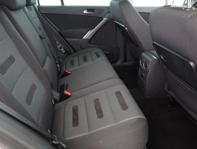 Volkswagen Tiguan  2.0 TSI 