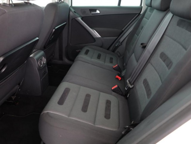 Volkswagen Tiguan  2.0 TSI 