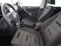 Volkswagen Tiguan  2.0 TSI 