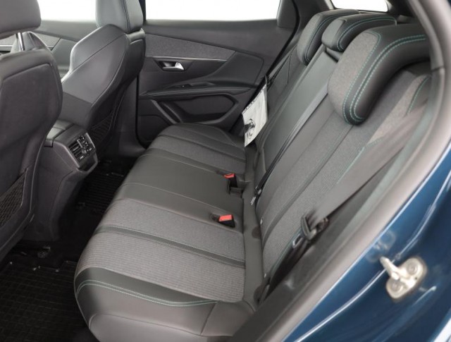 Peugeot 3008  1.5 BlueHDi 