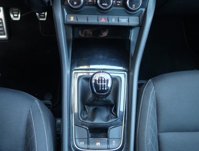 Škoda Karoq  1.0 TSI Ambition Plus