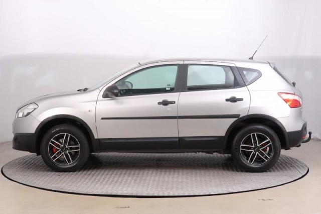 Nissan Qashqai  1.6 