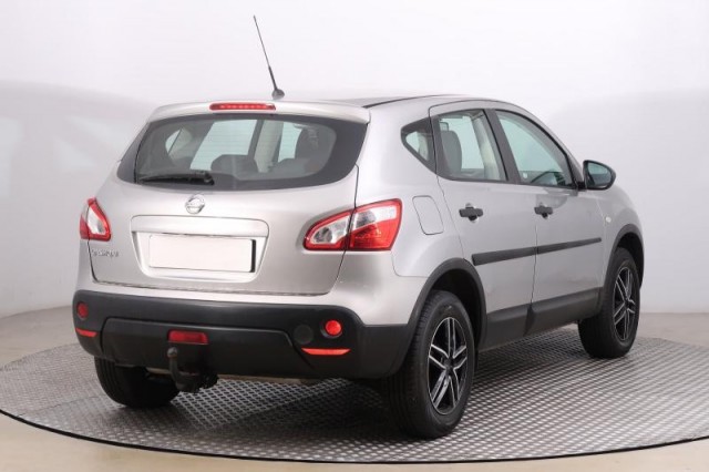 Nissan Qashqai  1.6 