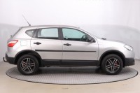 Nissan Qashqai  1.6 