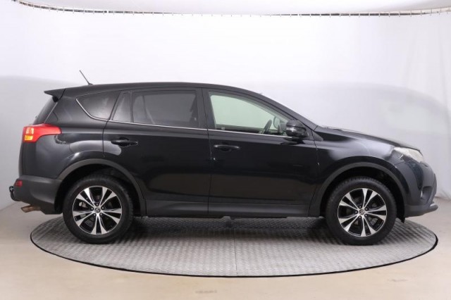 Toyota RAV 4  2.0 VVT-i Active