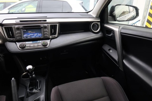 Toyota RAV 4  2.0 VVT-i Active