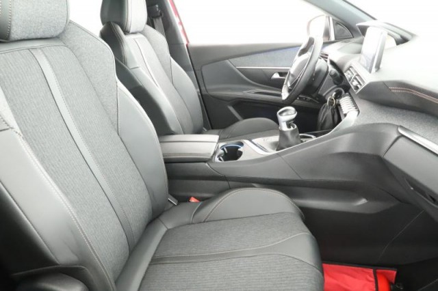 Peugeot 5008  1.5 BlueHDi GT Line