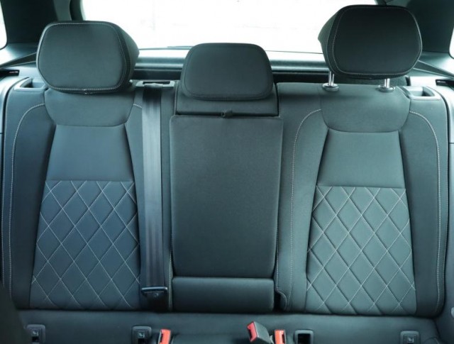 Škoda Karoq  1.5 TSI Sportline