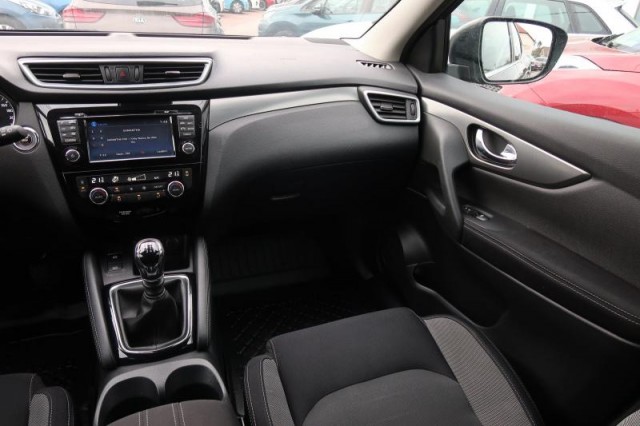 Nissan Qashqai  1.2 DIG-T 