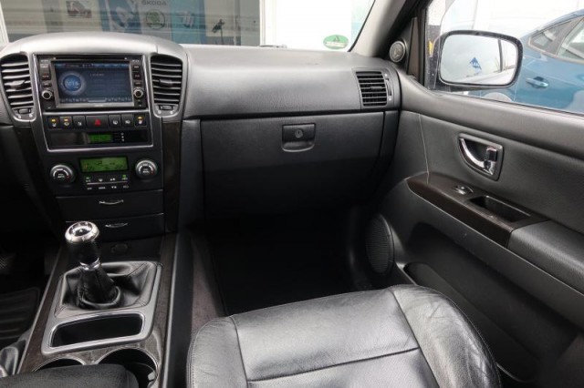 Kia Sorento  2.5 CRDi 