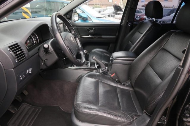 Kia Sorento  2.5 CRDi 