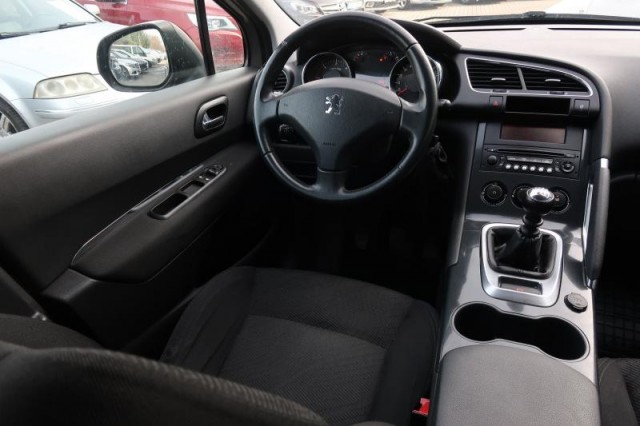 Peugeot 3008  1.6 HDi Active