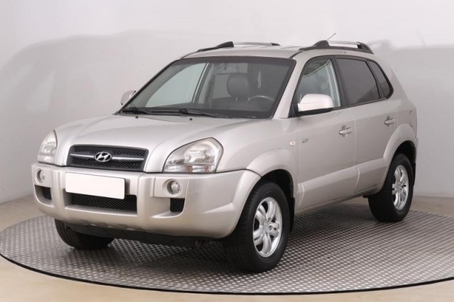 Hyundai Tucson  2.0 i 