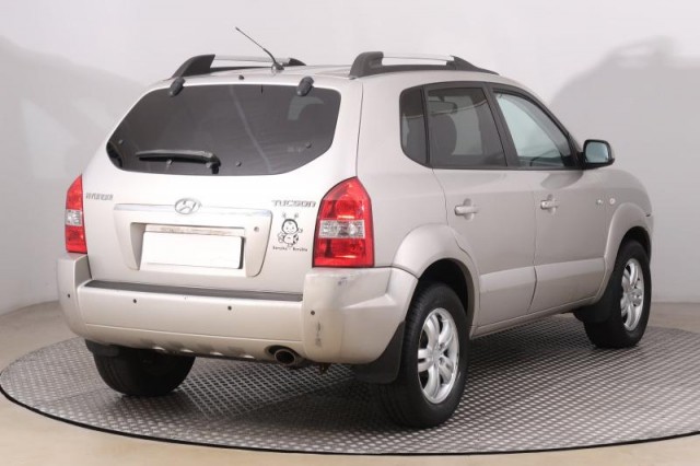 Hyundai Tucson  2.0 i 