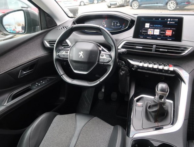 Peugeot 5008  1.5 BlueHDi 