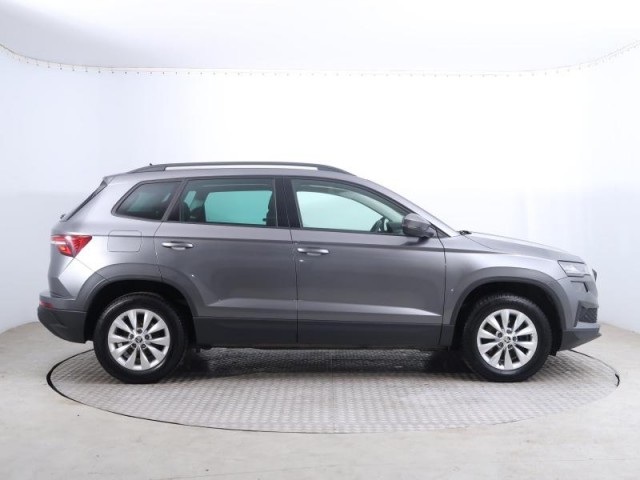 Škoda Karoq  1.5 TSI Fresh