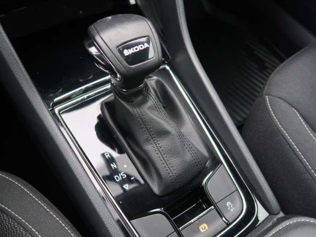 Škoda Karoq  1.5 TSI Fresh