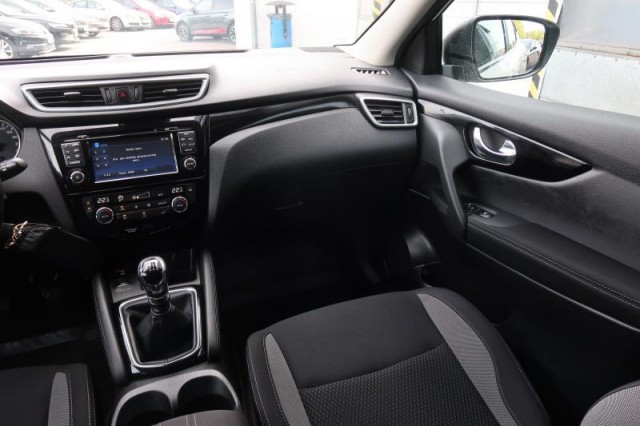 Nissan Qashqai  1.6 DIG-T 